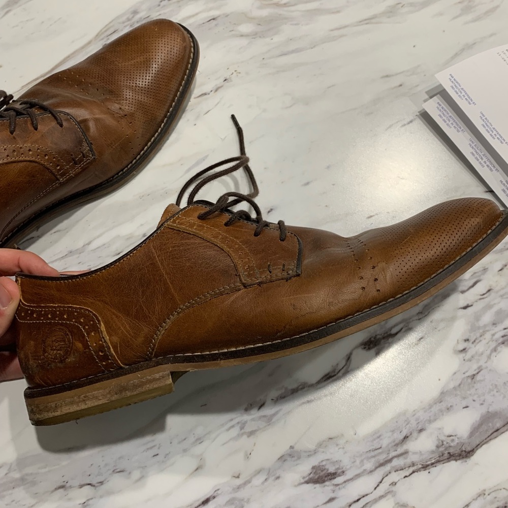 Dress shoes